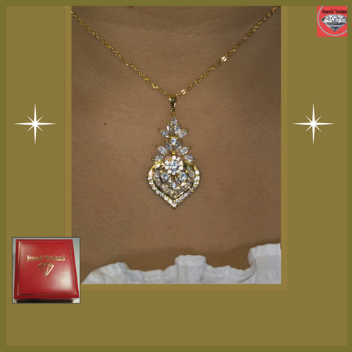 Dazzling heart gold veremeil baguette necklace
