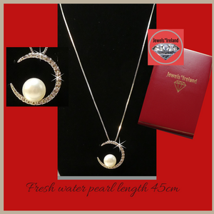 Jewelsireland moon pearl necklace 